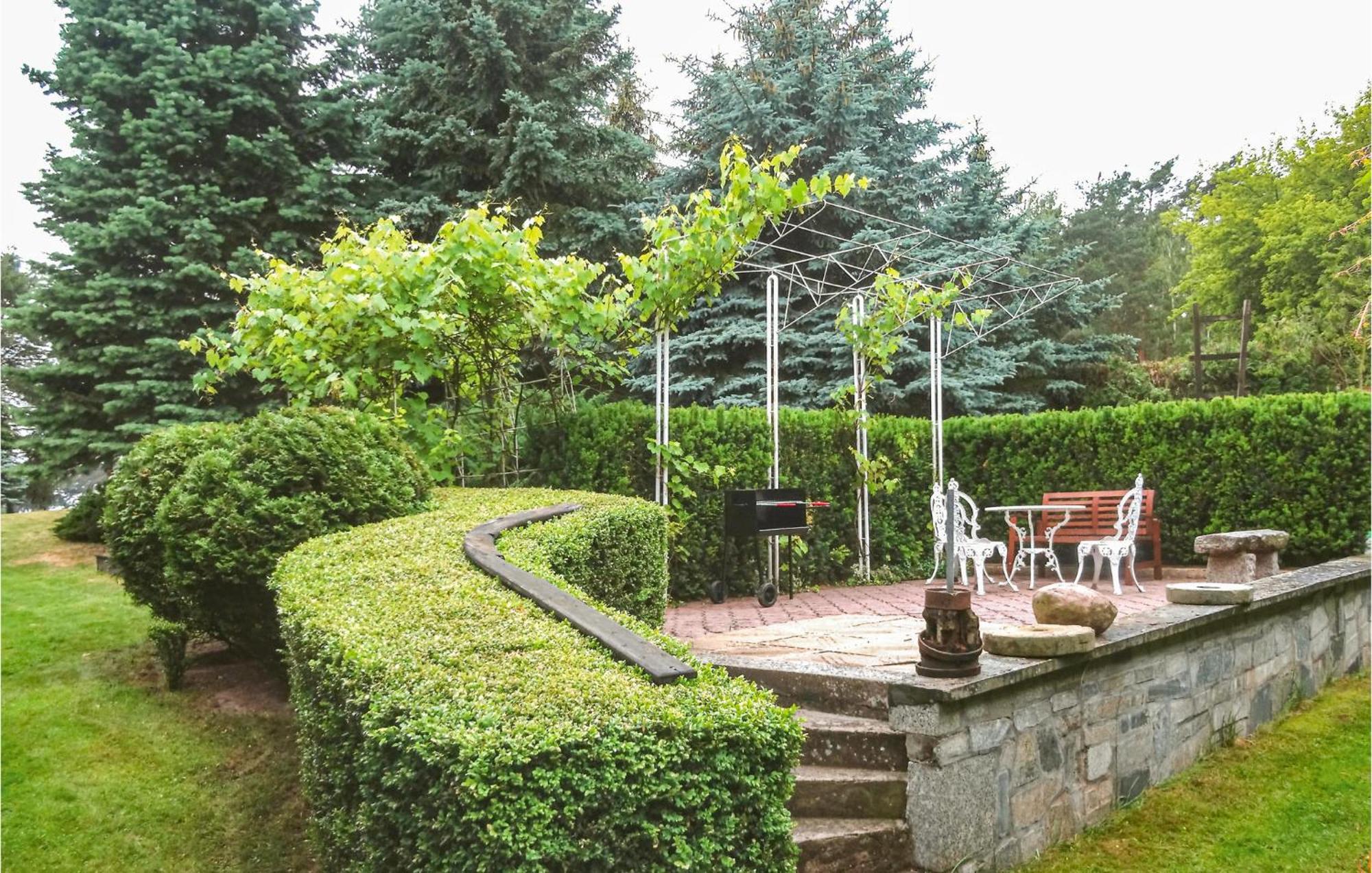 Awesome Home In Pleszew With Wifi Zawidowice ภายนอก รูปภาพ
